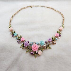 New Low Price* Roses & Rhinestones Floral Necklace